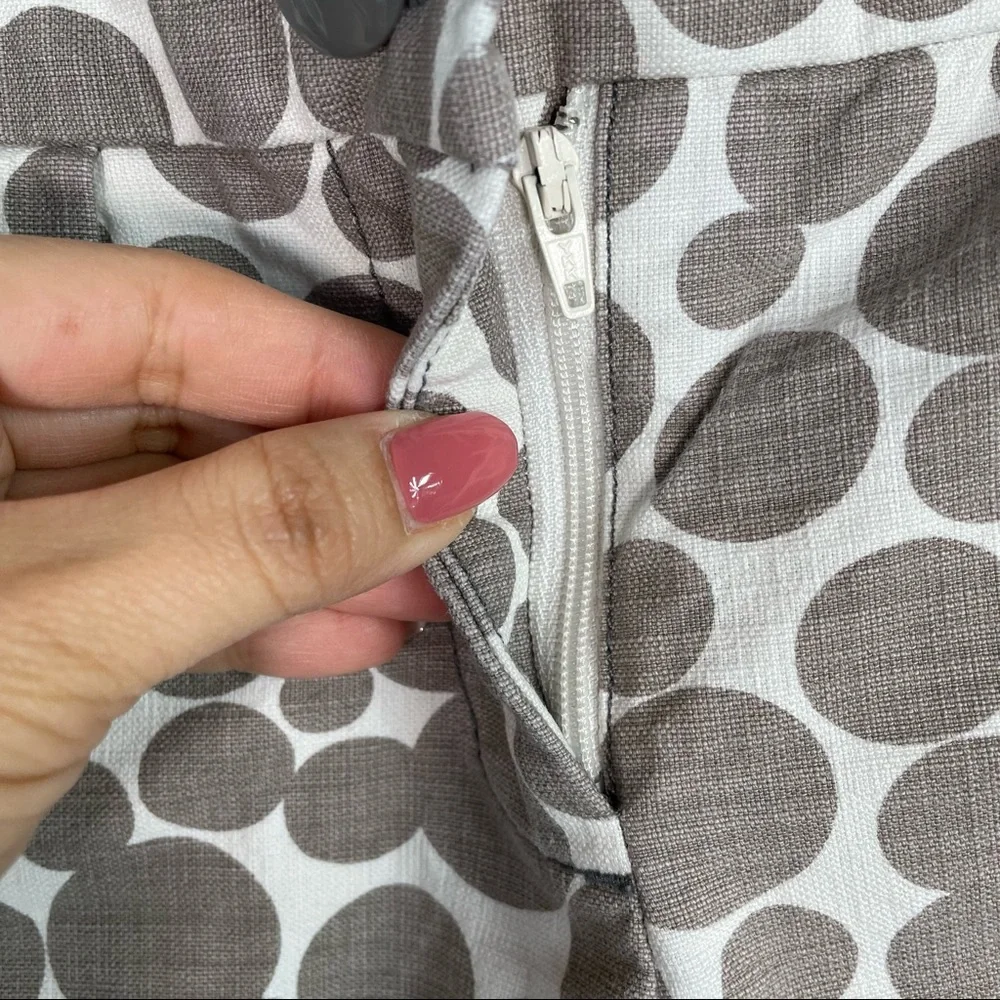 J Crew Gray Dot Printed Short - Picture 4 of 6